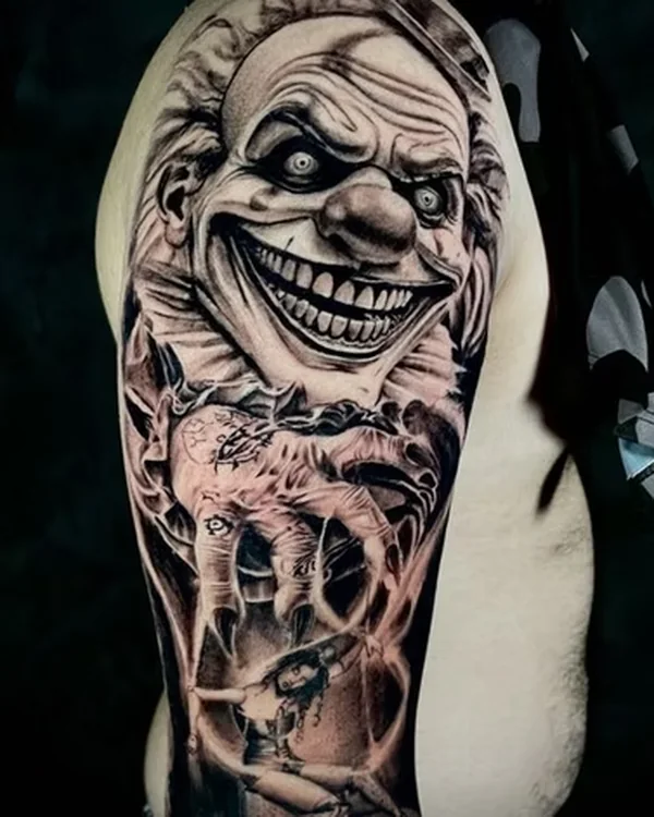 Tatuagem recém finalizada na sessão